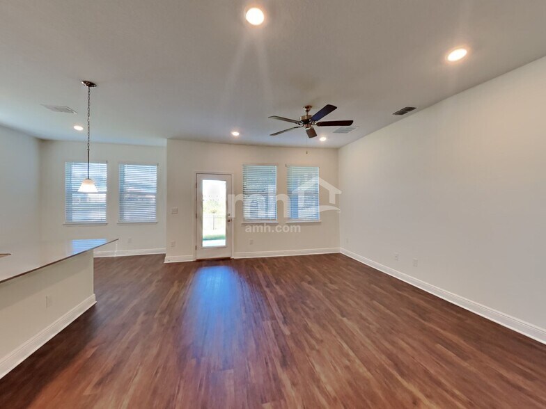 Building Photo - 6237 Emerald Hls Wy