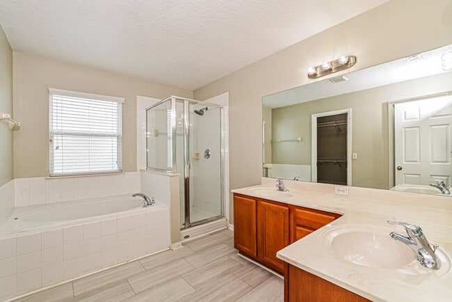 Building Photo - 3813 Pyrite Dr