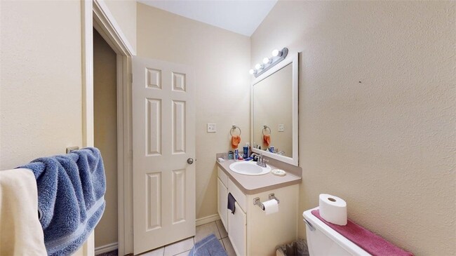 Building Photo - 609 Townplace Dr