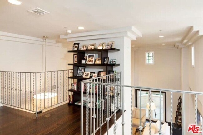 Building Photo - 1311 Centinela Ave