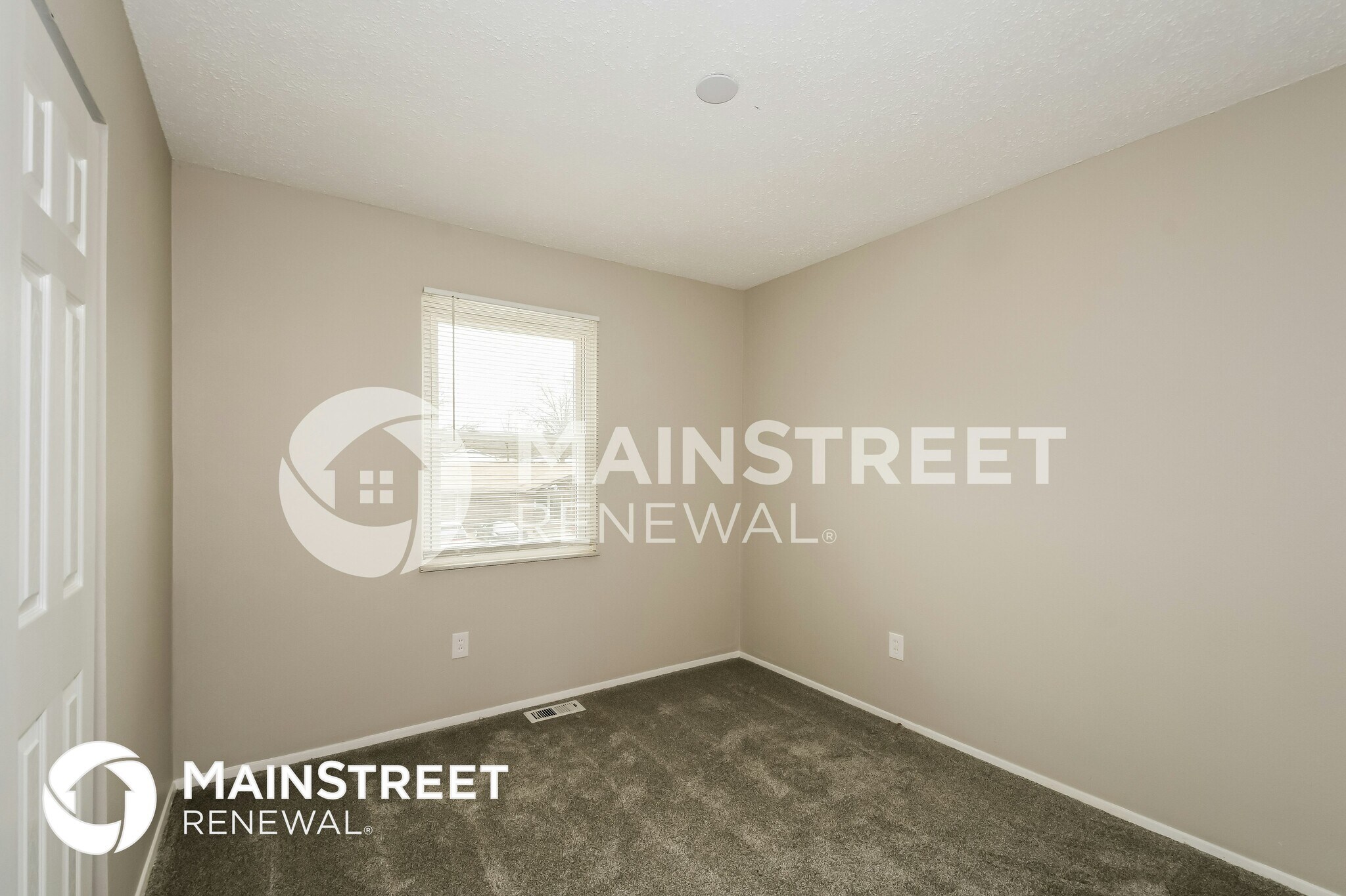 Building Photo - 2316 Kingsford Dr