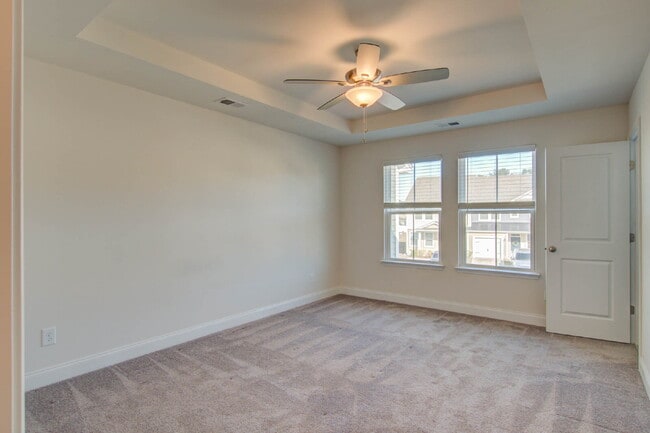 Building Photo - 7821 Montview Rd