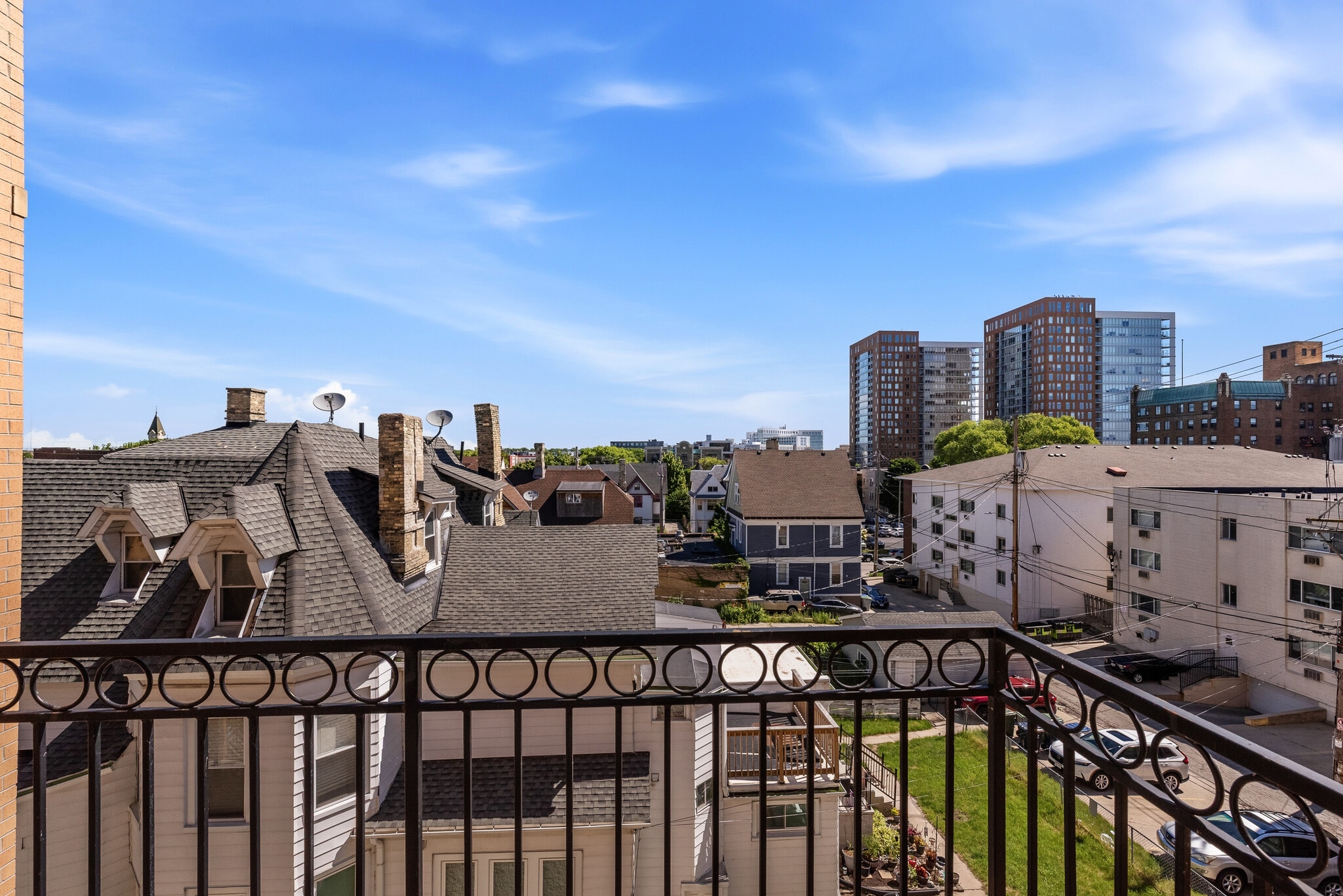 North Facing Balcony - 1920 N Farwell Ave