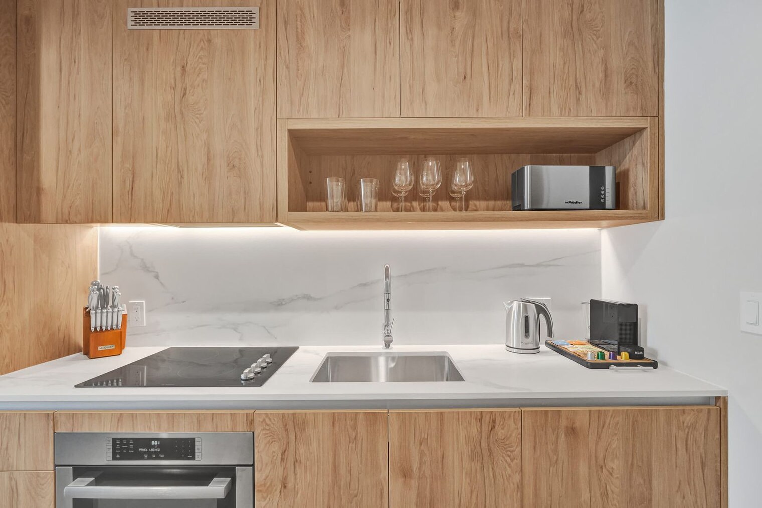 Building Photo - 11 NE 6th St