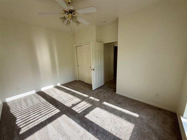 Building Photo - 2317 Orleans Ln