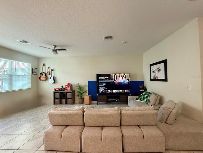 Building Photo - 2905 Title St