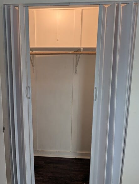 Bedroom 2 closet - 281 E North End Ave