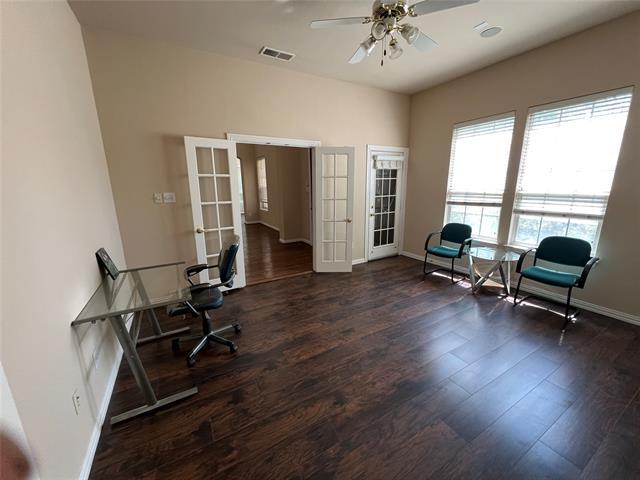 Building Photo - 1803 E Branch Hollow Dr