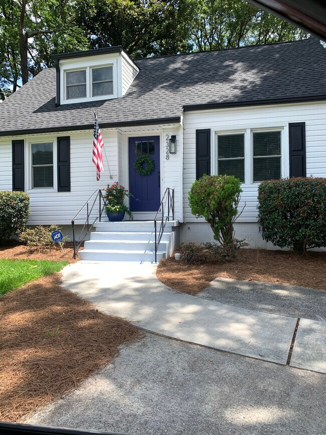 Primary Photo - 2328 Johnson Ferry Rd