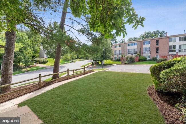Building Photo - 10650 Green Mountain Cir