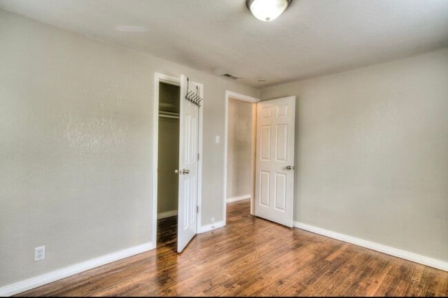 Building Photo - 5560 Otis Ct