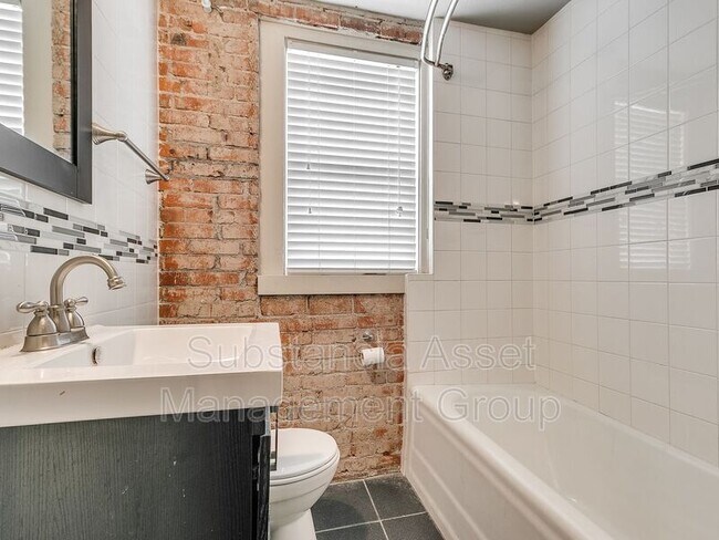 Building Photo - 429 NW 11th St