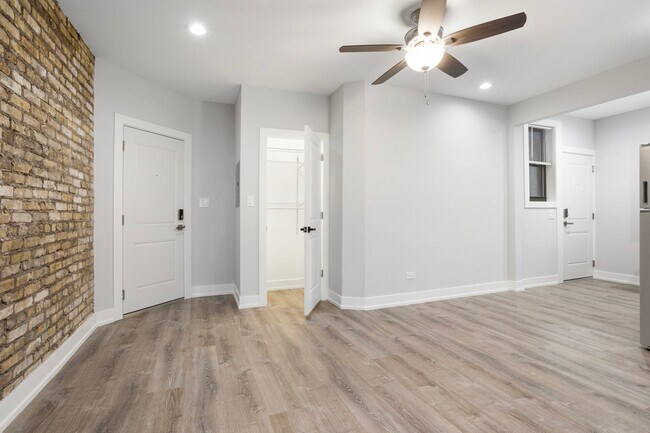 Building Photo - 1651 W Jonquil Terrace