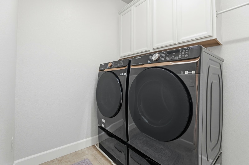 Building Photo - 1818 Tarragon Dr