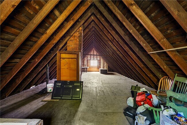 Building Photo - 213 Keystone St