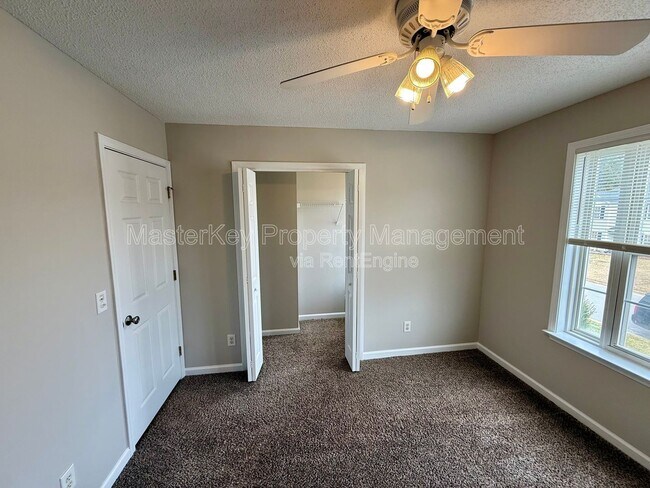 Building Photo - 110 Ridge Lake Dr