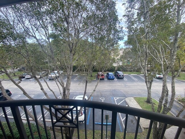 Building Photo - Minimal Upfront Costs — First Month & Security Deposit. Immediate Move-In Available!