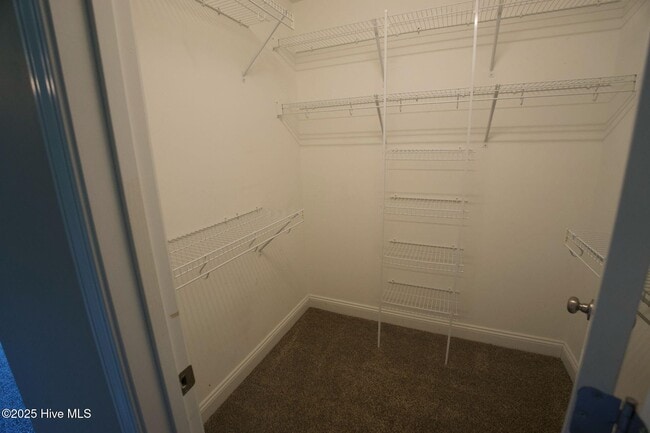 Building Photo - 116 Navy Blue Dr