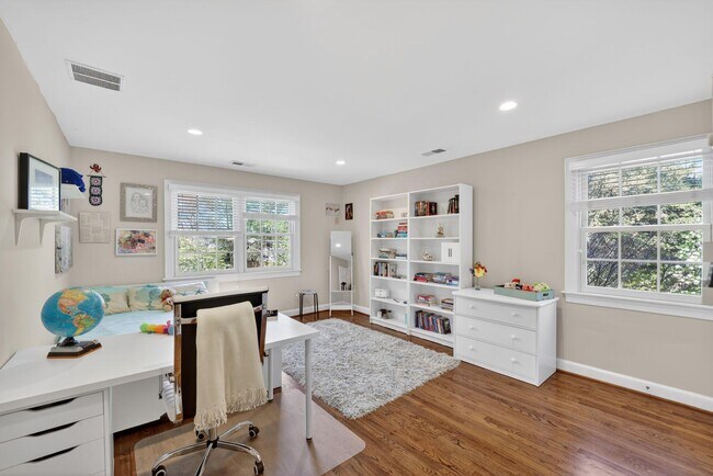 Building Photo - 5115 Cape Cod Ct