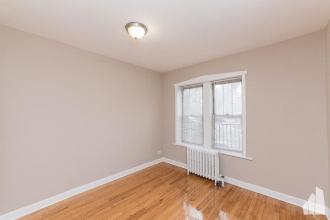 Building Photo - 2 bedroom in Chicago IL 60626