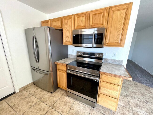 Building Photo - Nice 2 Bedroom 1 Bath Home! *HOME IS CURRENTLY OCCUPIED, PLEASE DO NOT DISTURB THE TENANTS*