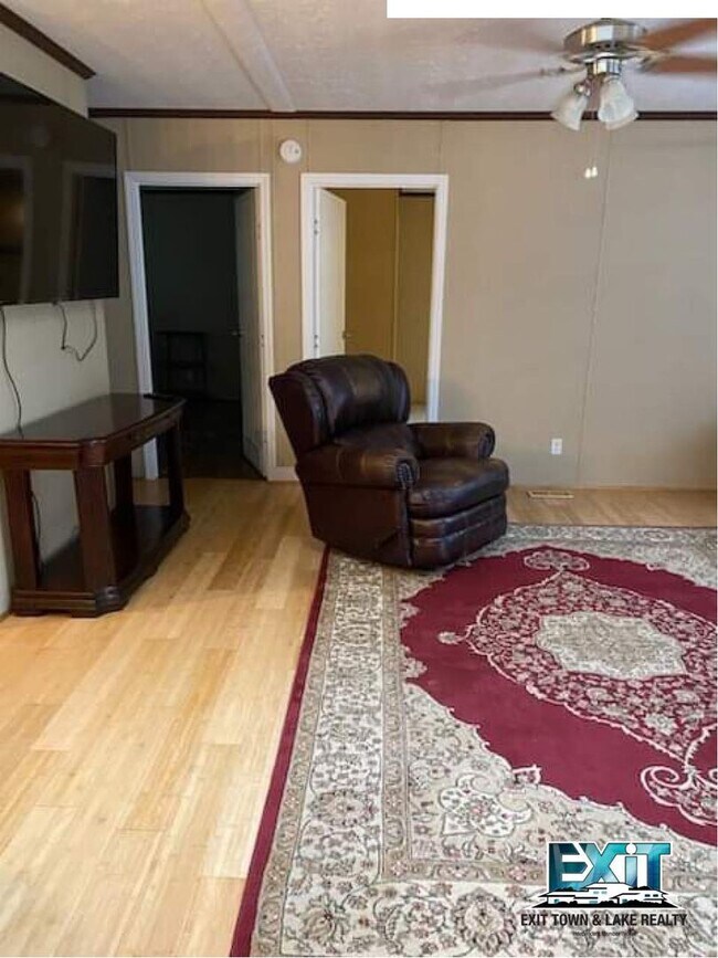Building Photo - Private and secluded ranch in lakefront subdivision!