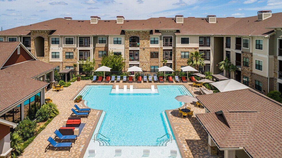 Building Photo - 18021 Kingsland Blvd