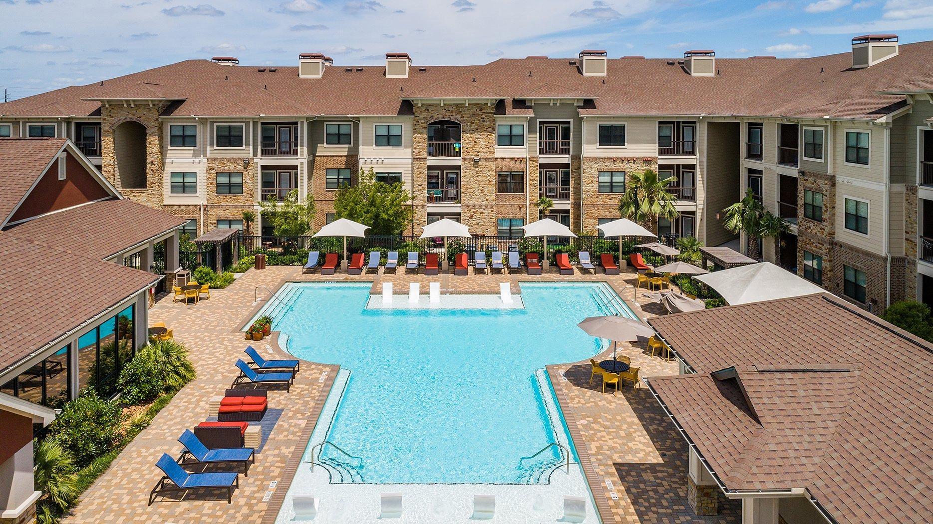 Building Photo - 18021 Kingsland Blvd