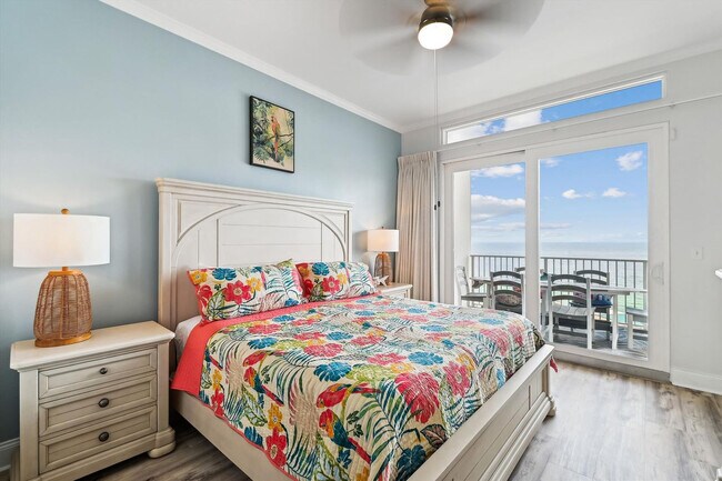 Building Photo - 9815 S Thomas Dr