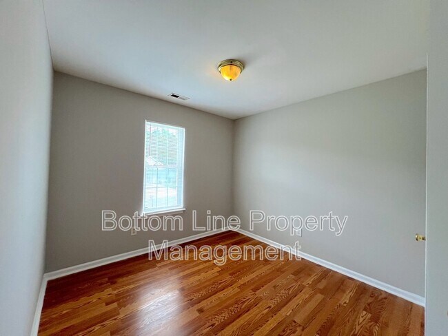 Building Photo - 1335 Braveheart Ln