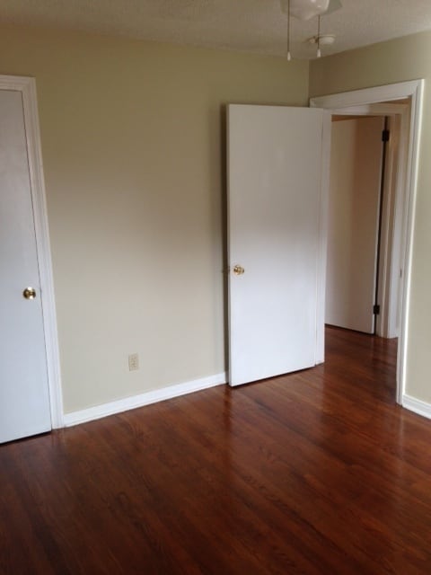 Building Photo - 3 Bedroom / 1 Bath Home - Johnson City, TN