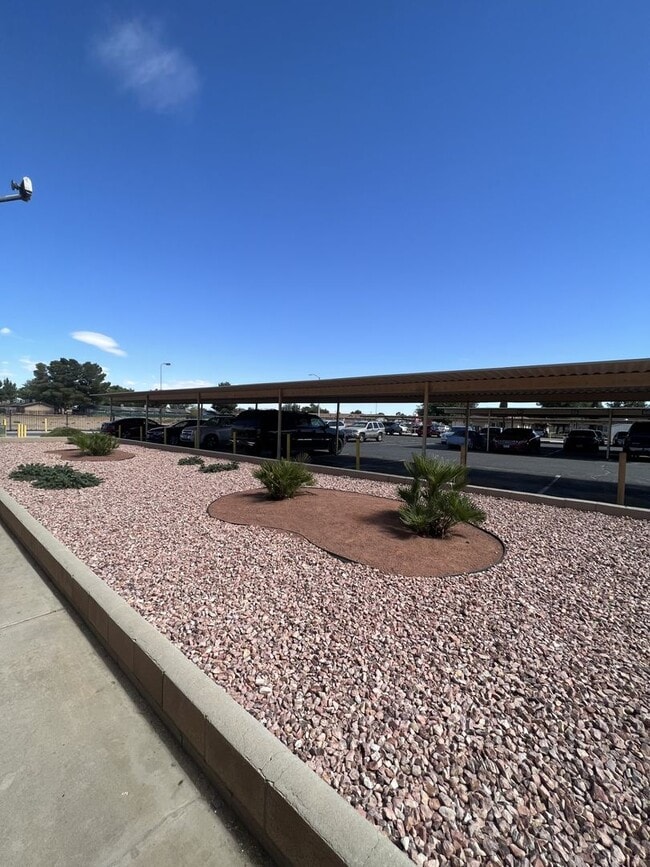Building Photo - 1 Bd, 1 Ba ONLY $1,195 Per Month! ASK ABOU...