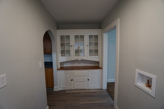 Building Photo - 7223 1st Ave S