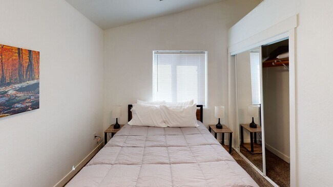 Building Photo - Ken-561 N 10th Pl. Show Low, AZ 85901