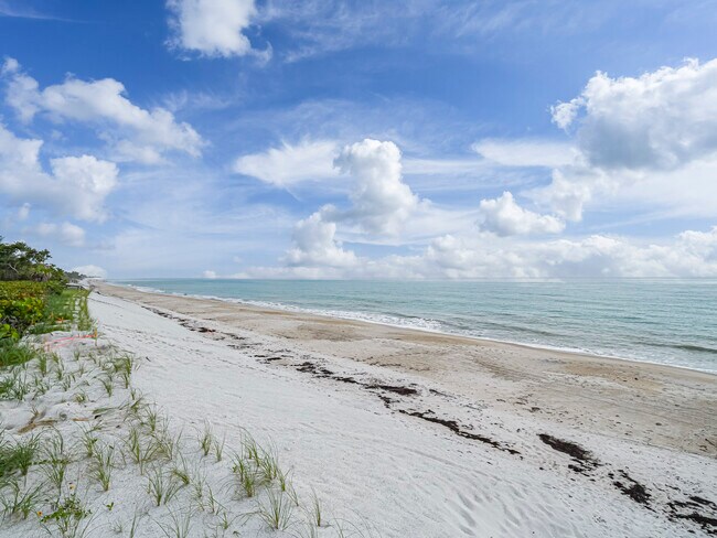 Building Photo - 5536 Jimmy Buffett Mem Hwy