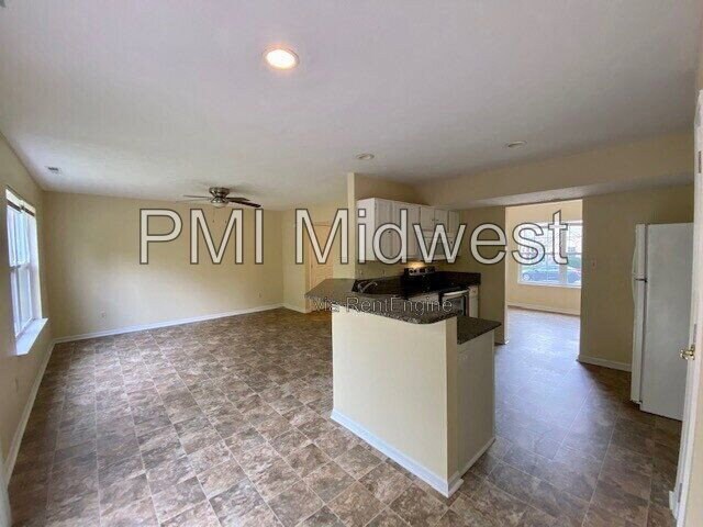 Building Photo - 6130 Tybalt Cir