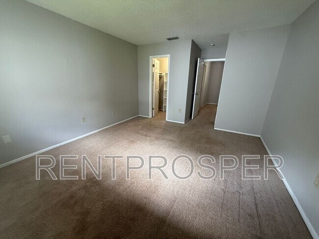 Building Photo - 4211 S Semoran Blvd