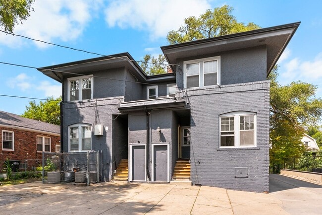 Building Photo - 523 Park Ave