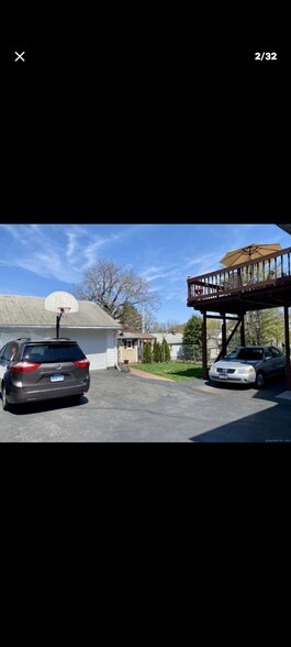Covered Parking and Garden - 65 Hayes St