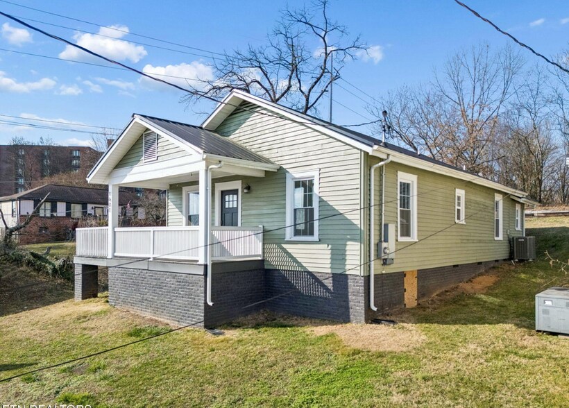 Building Photo - 1601 Cecil Ave