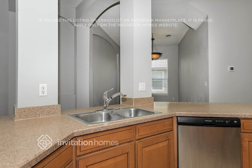 Building Photo - 13114 Tom Morris Dr