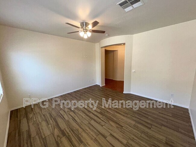 Building Photo - 12407 N 149th Dr