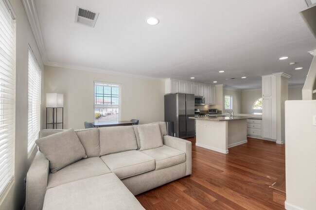 Building Photo - 3726 Mykonos Ln