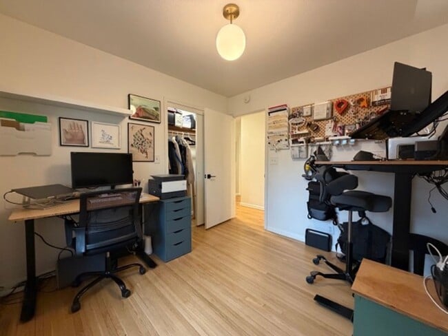 Building Photo - Stylishly Updated 4BR Home in the Heart of Northeast Minneapolis!