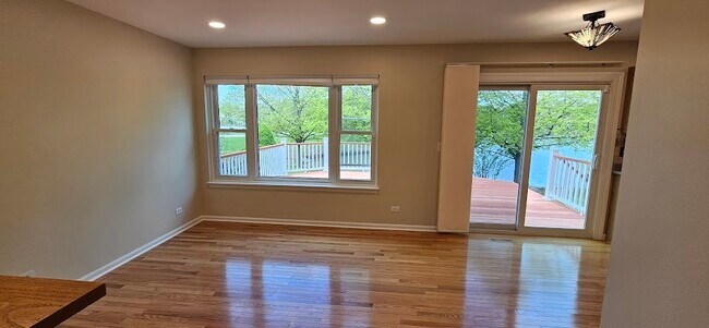 Building Photo - 450 Rosewood Crossing