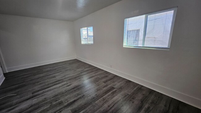 Building Photo - 4415 Burns Ave