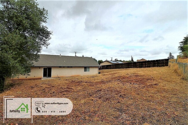 Building Photo - 2381 Yellow Finch Way