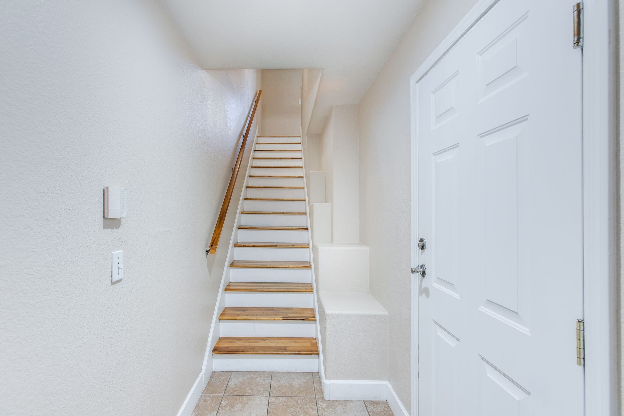 Building Photo - 4455 E Paradise Village Pky S