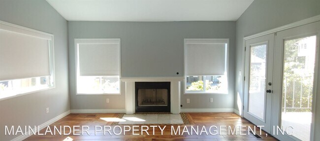 Building Photo - 3 br, 3.5 bath House - 4308 BOTTICELLI ST....