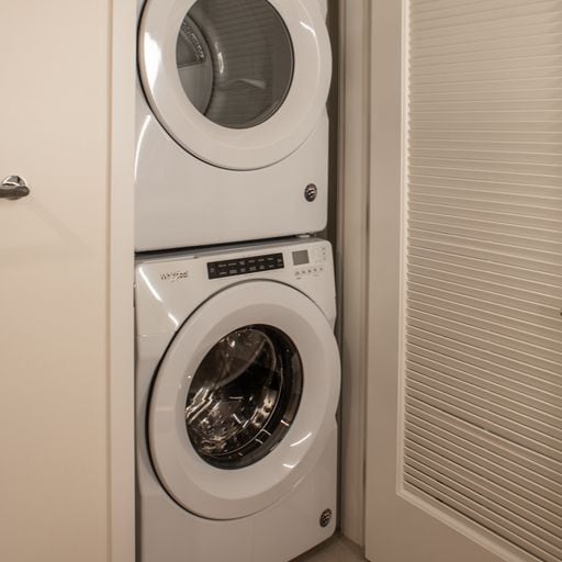 Washer/dryer in unit - 2510 6th Ave